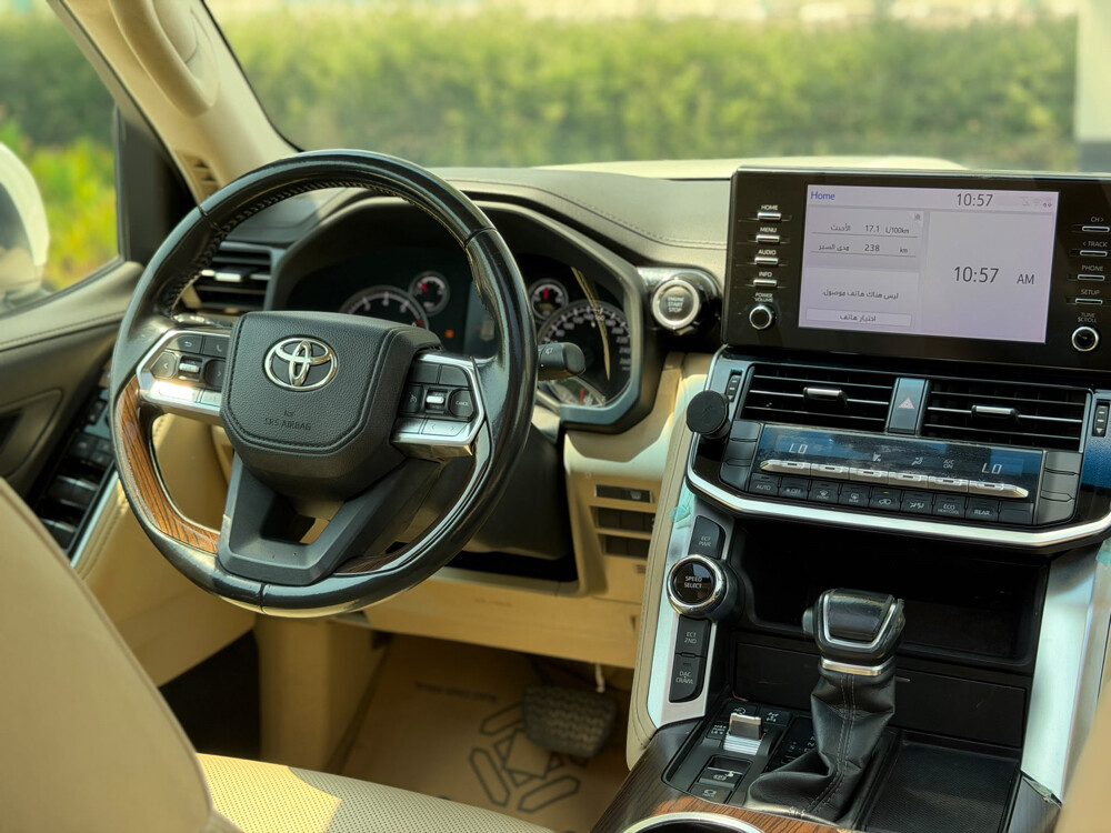 Toyota Land Cruiser GXR - 11