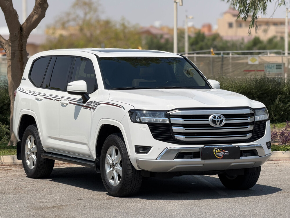 Toyota Land Cruiser GXR - 2