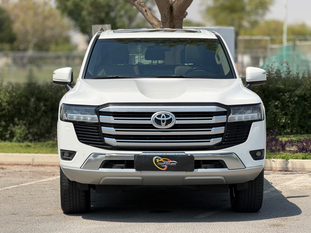Toyota Land Cruiser GXR - 2