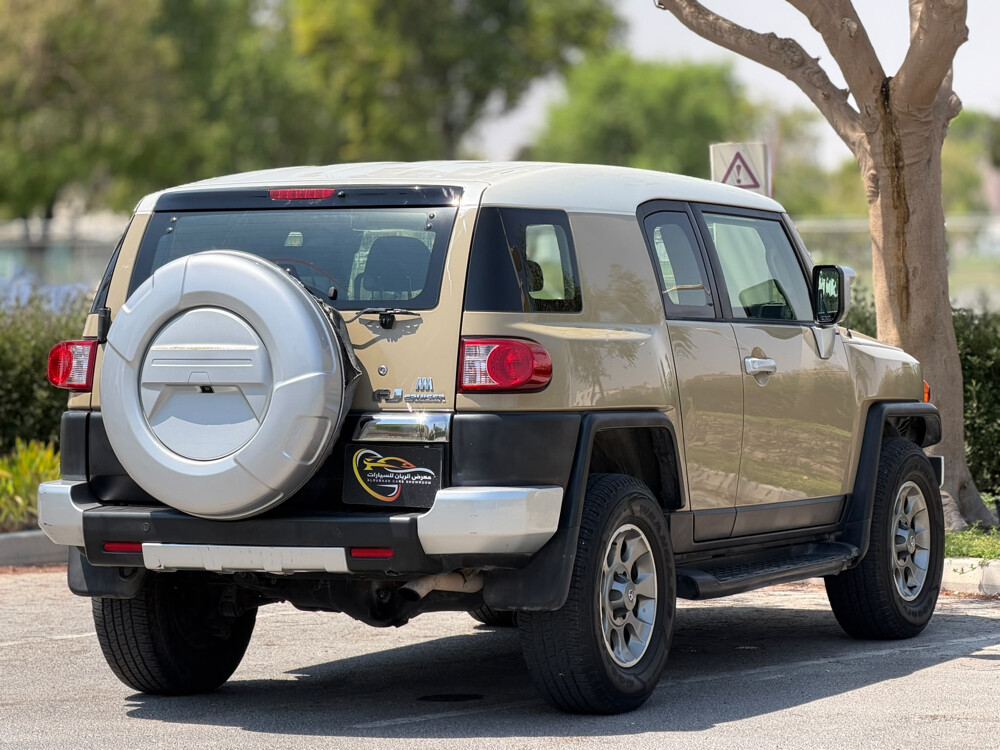 Toyota FJ Cruiser - 4