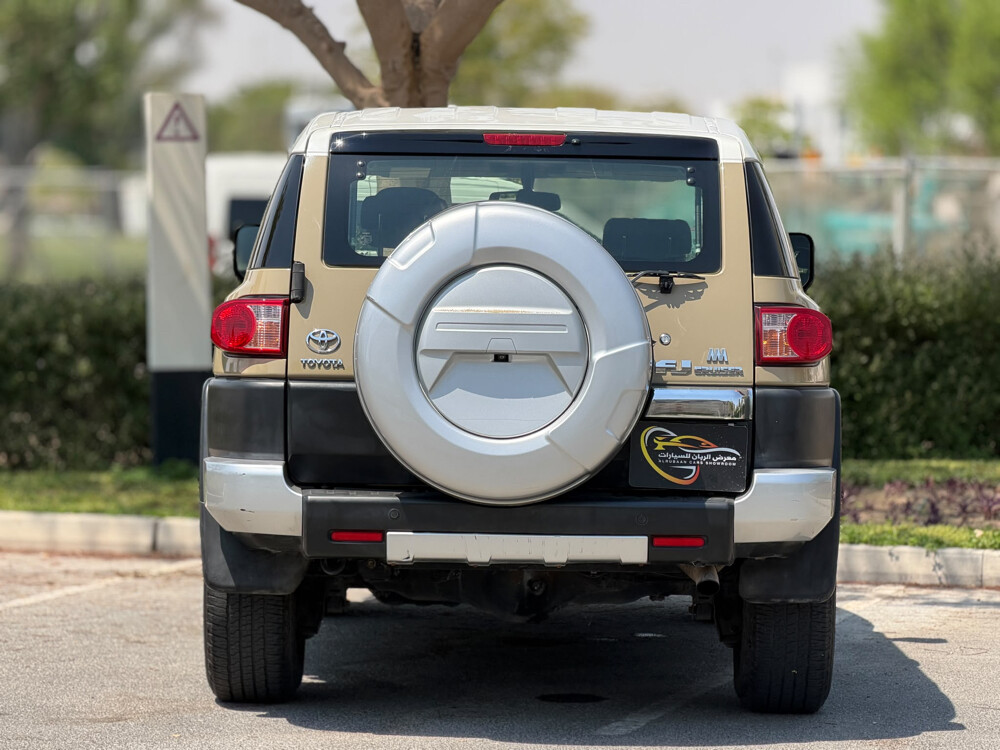 Toyota FJ Cruiser - 5