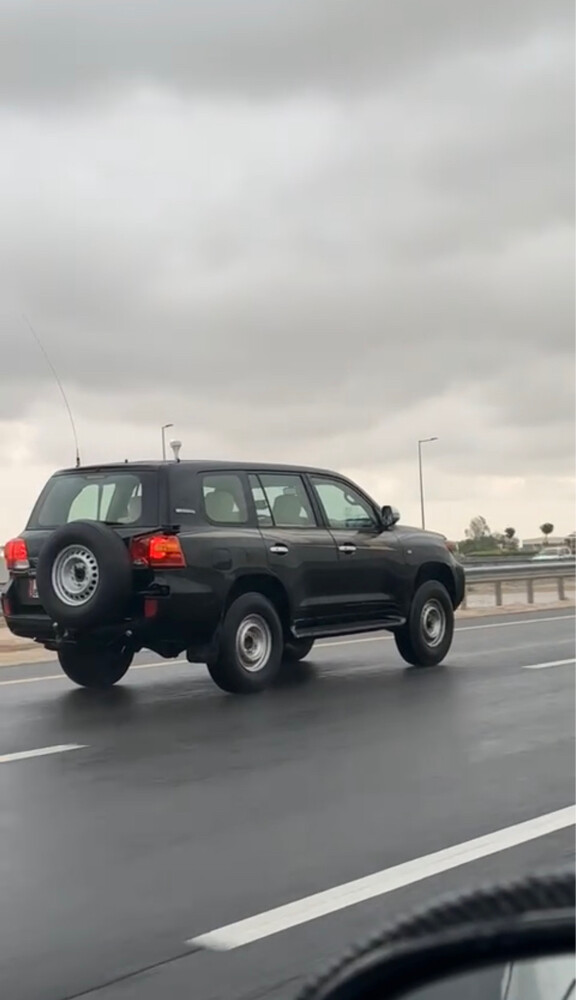 land cruiser VXR - 1