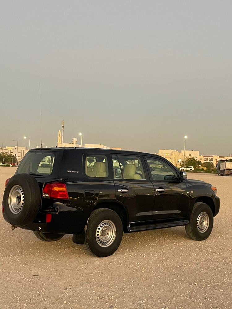 land cruiser VXR - 3