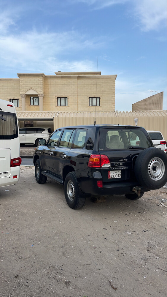 land cruiser VXR - 2