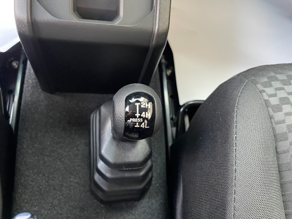 Suzuki Jimny 2027 - 12