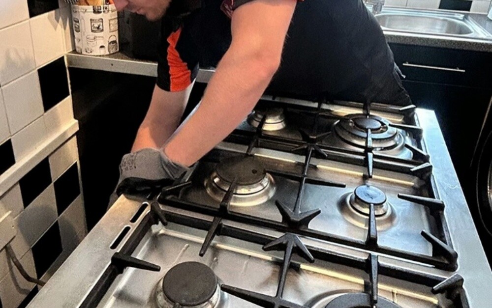 Gas cooker reapair & cleaning - 1