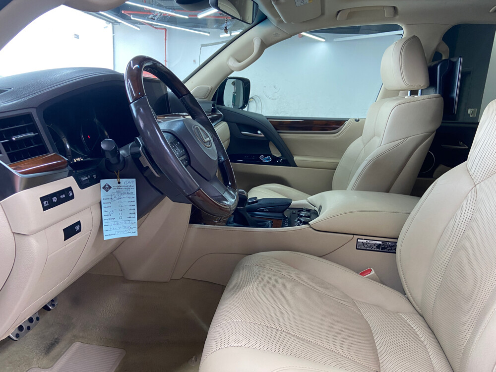 Lexus 2018 black - 3