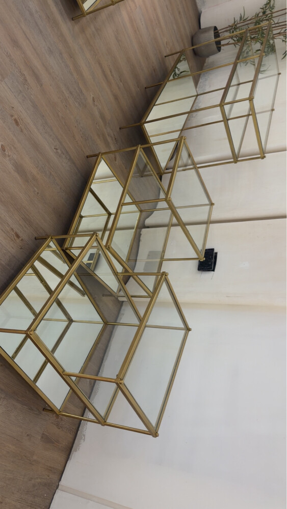 طاولات للبيع  - 3