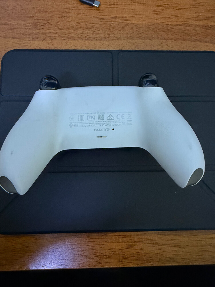 ps5 controller used  - 4