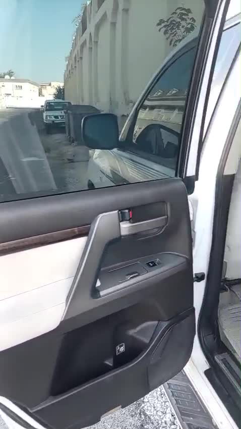 لاند كروزر - 5