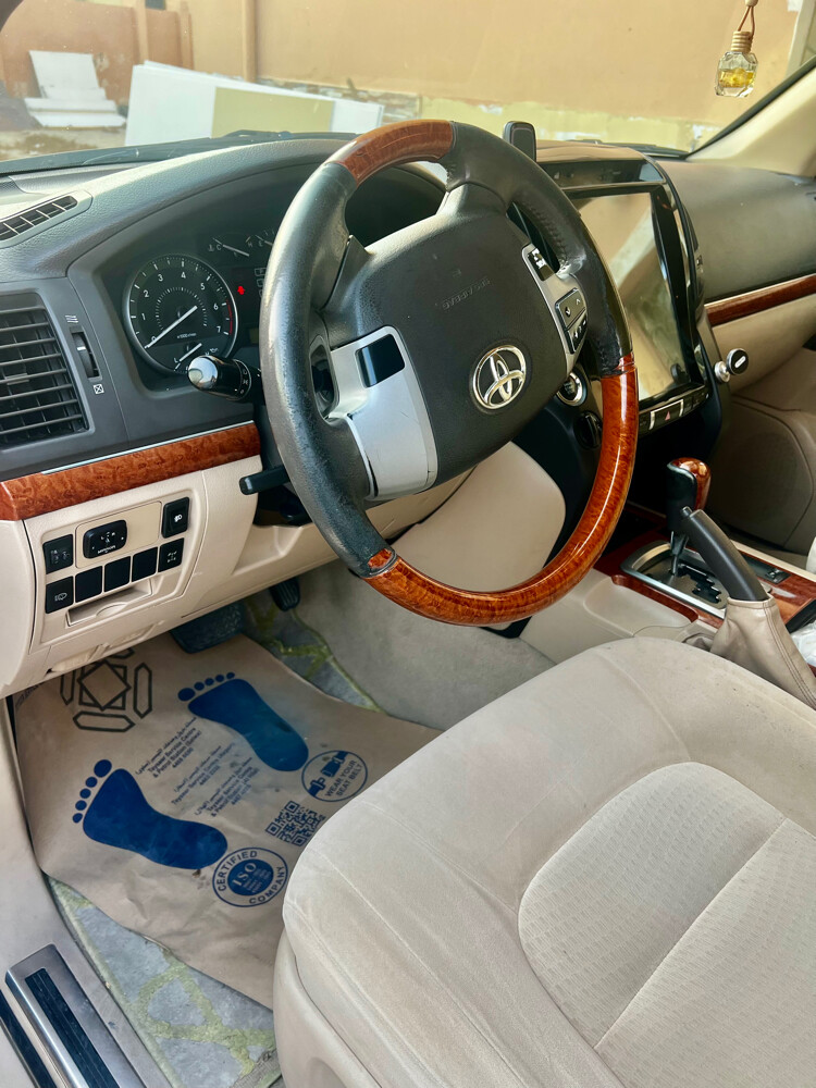 gxr model 2013 v8 - 6