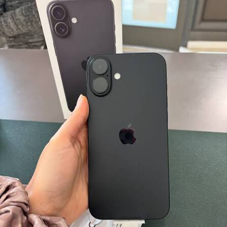 iphone 16 black  - 1