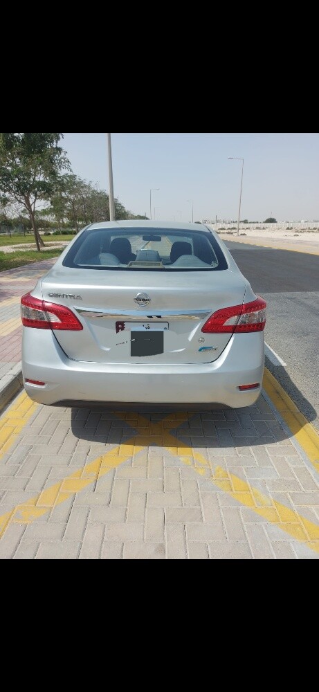 Nissan Sentra - 4