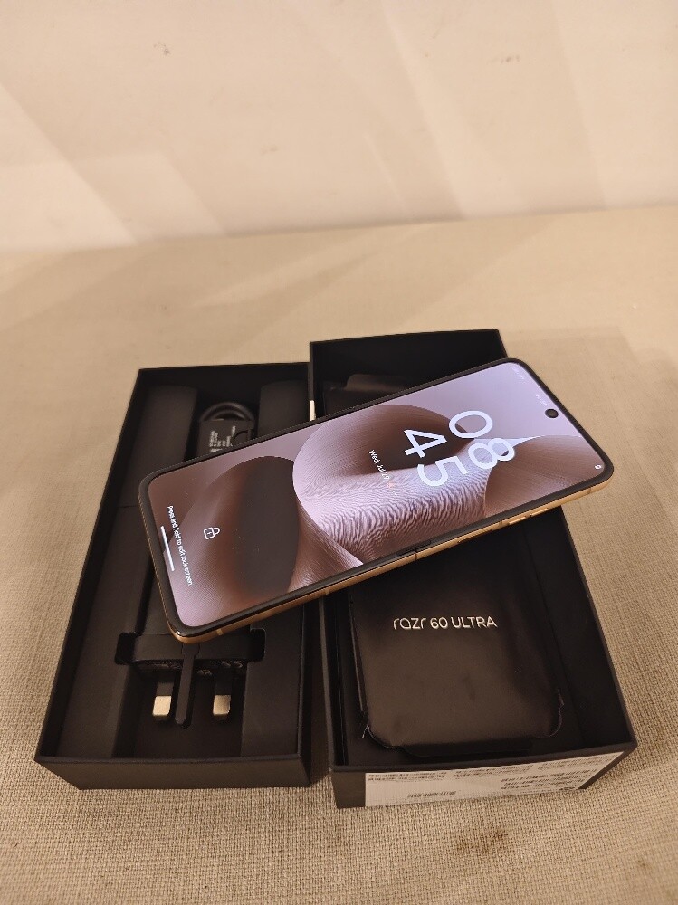 Motorola razr 60 ultra 512gb - 11