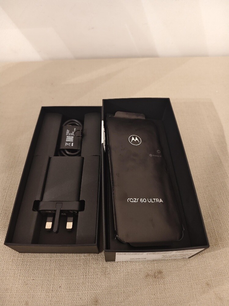 Motorola razr 60 ultra 512gb - 10