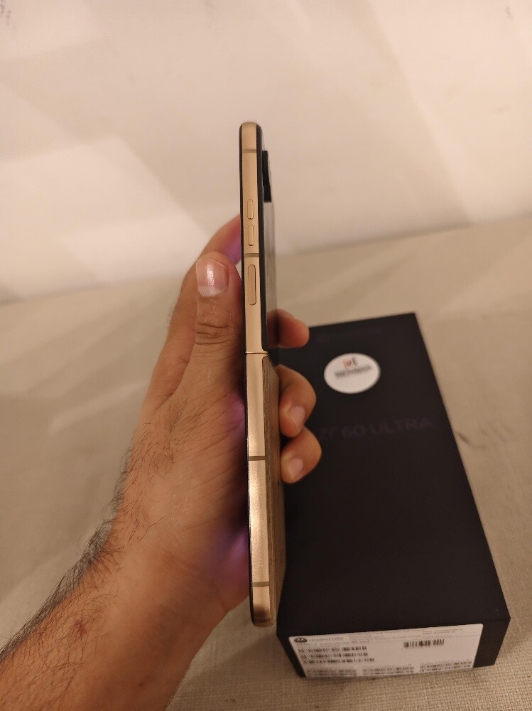 Motorola razr 60 ultra 512gb - 4