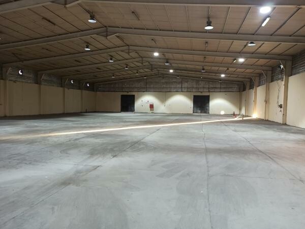Car Garage With Rooms in Street 38 - 3