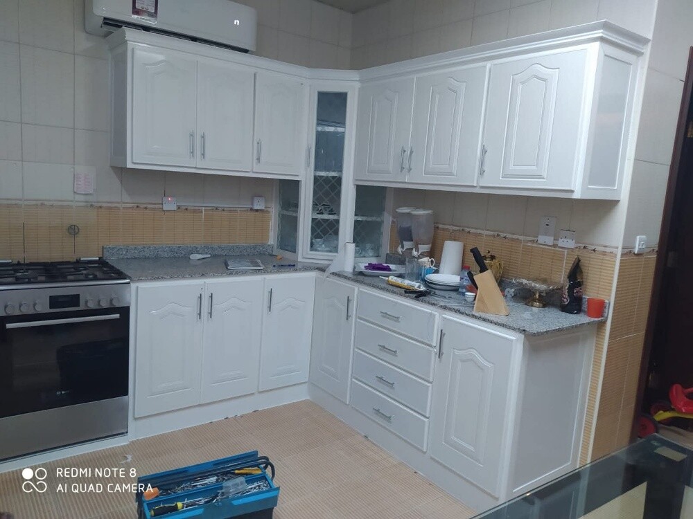 Custom-made aluminum kitchens
Cus - 5