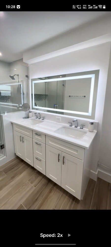 Custom-made aluminum kitchens
Cus - 7