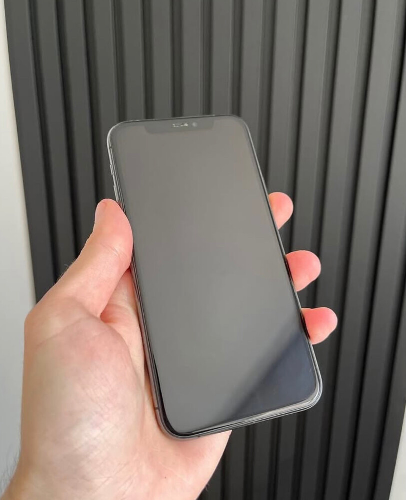 iphone 11 pro 256GB same like new - 5