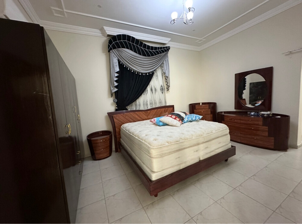 bed and dresser - 4