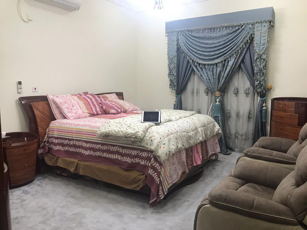 bed and dresser - 8