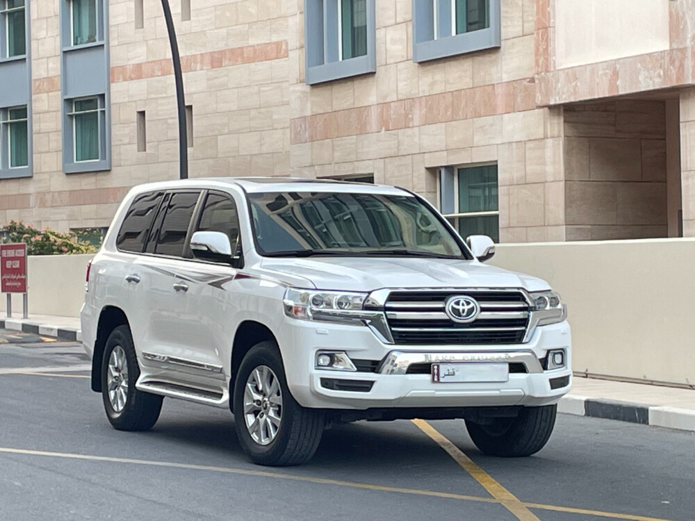 Toyota Land Cruiser 2018 GXR Grand  - 4