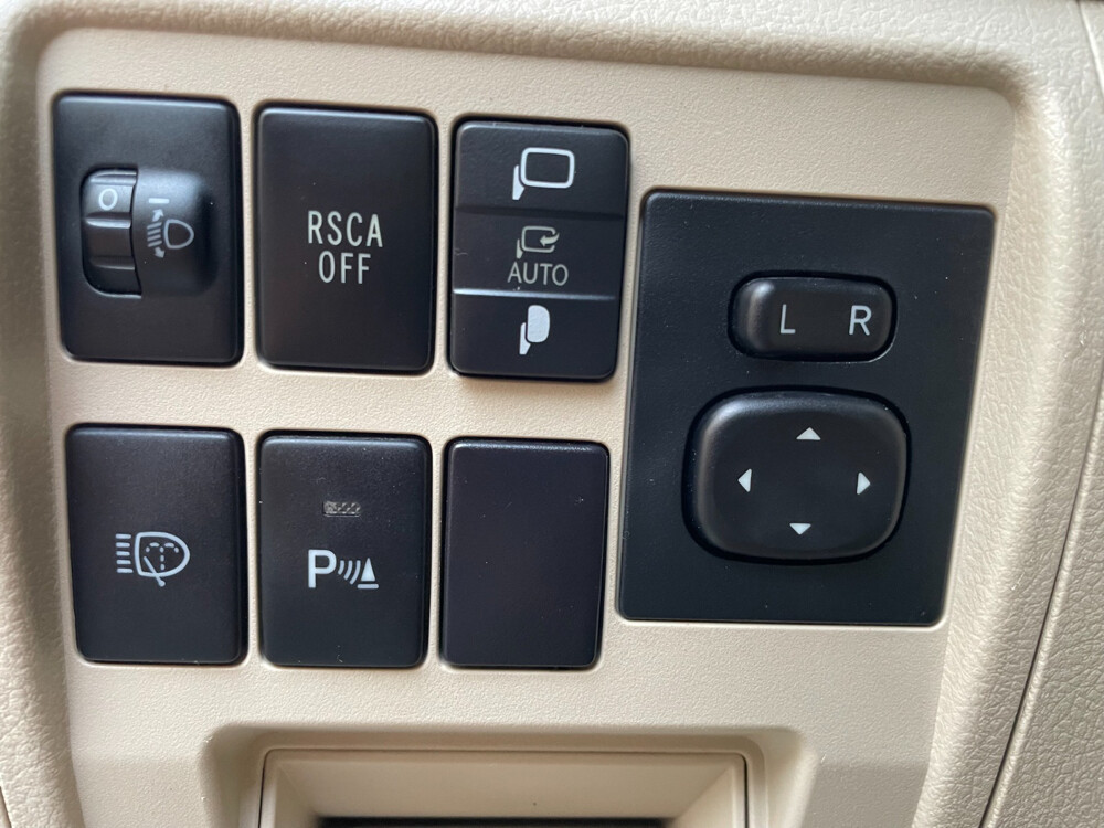 Toyota Land Cruiser 2018 GXR Grand  - 13