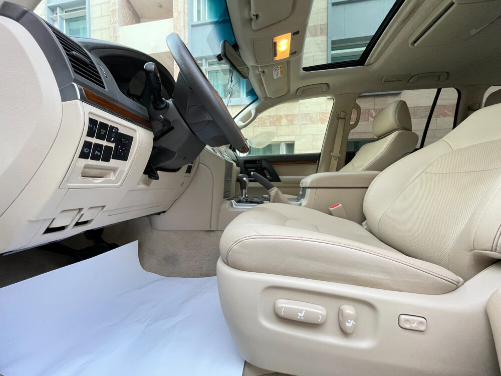 Toyota Land Cruiser 2018 GXR Grand  - 16