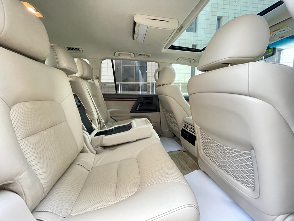 Toyota Land Cruiser 2018 GXR Grand  - 15