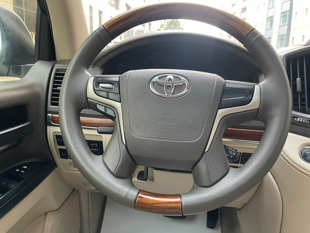 Toyota Land Cruiser 2018 GXR Grand  - 8
