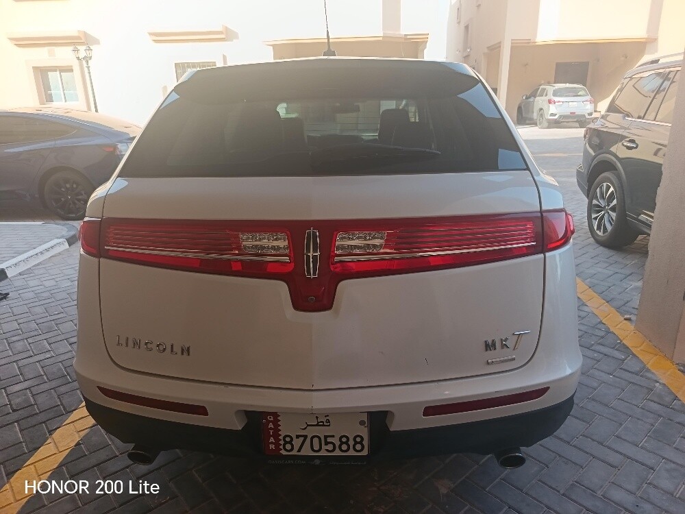 Lincoln MKT original paint - 9