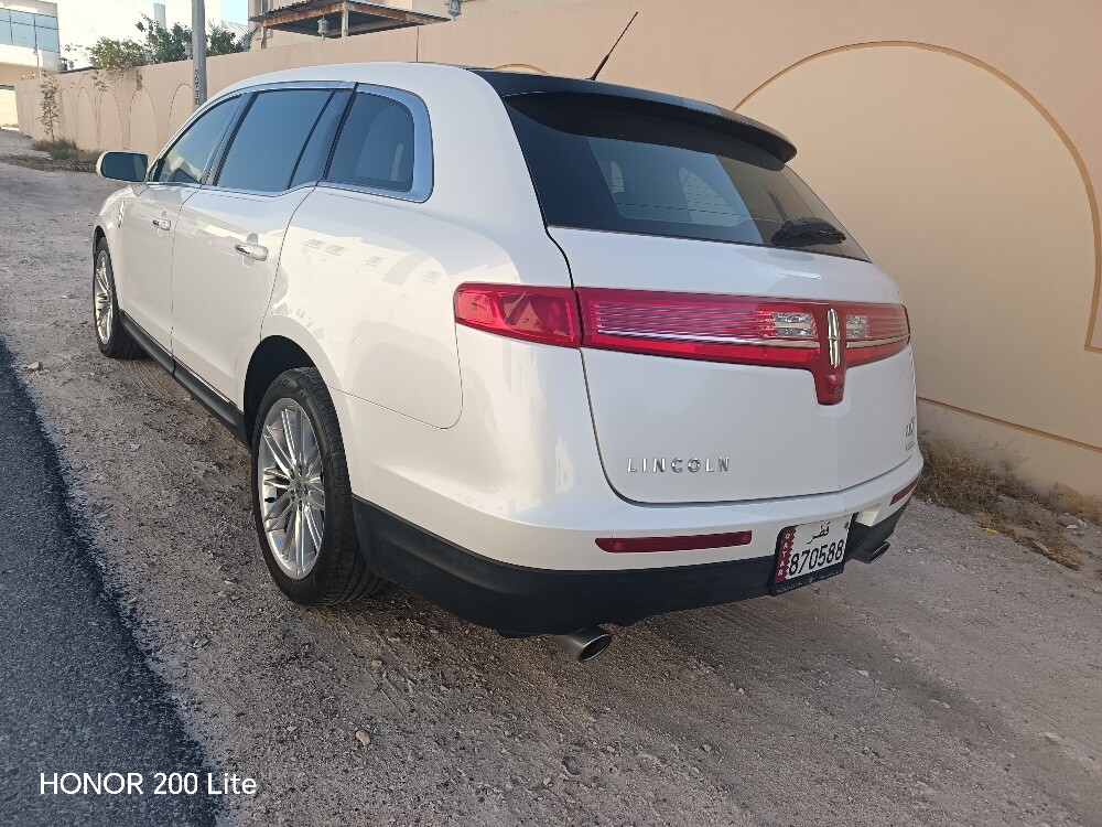 Lincoln MKT original paint - 2