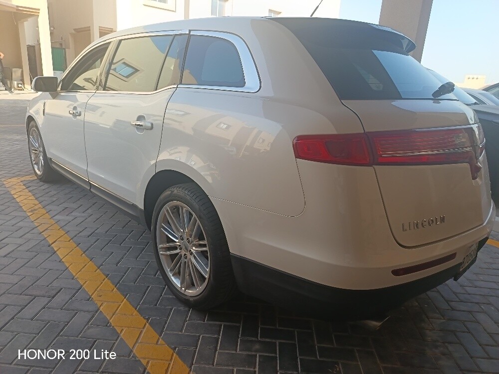 Lincoln MKT original paint - 7
