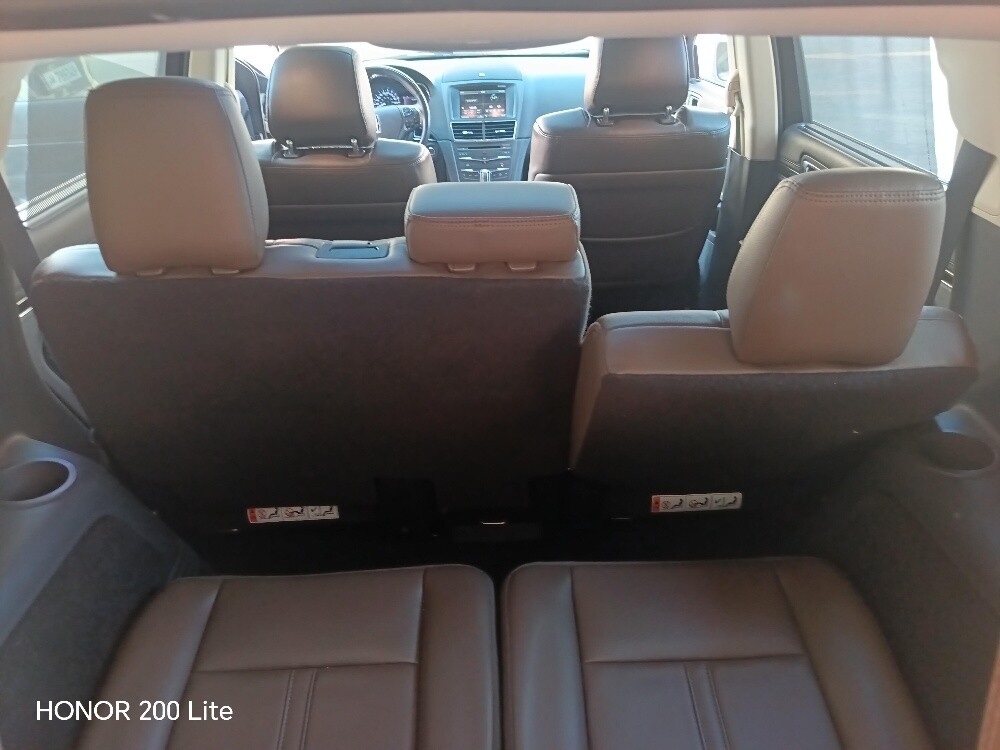 Lincoln MKT original paint - 15