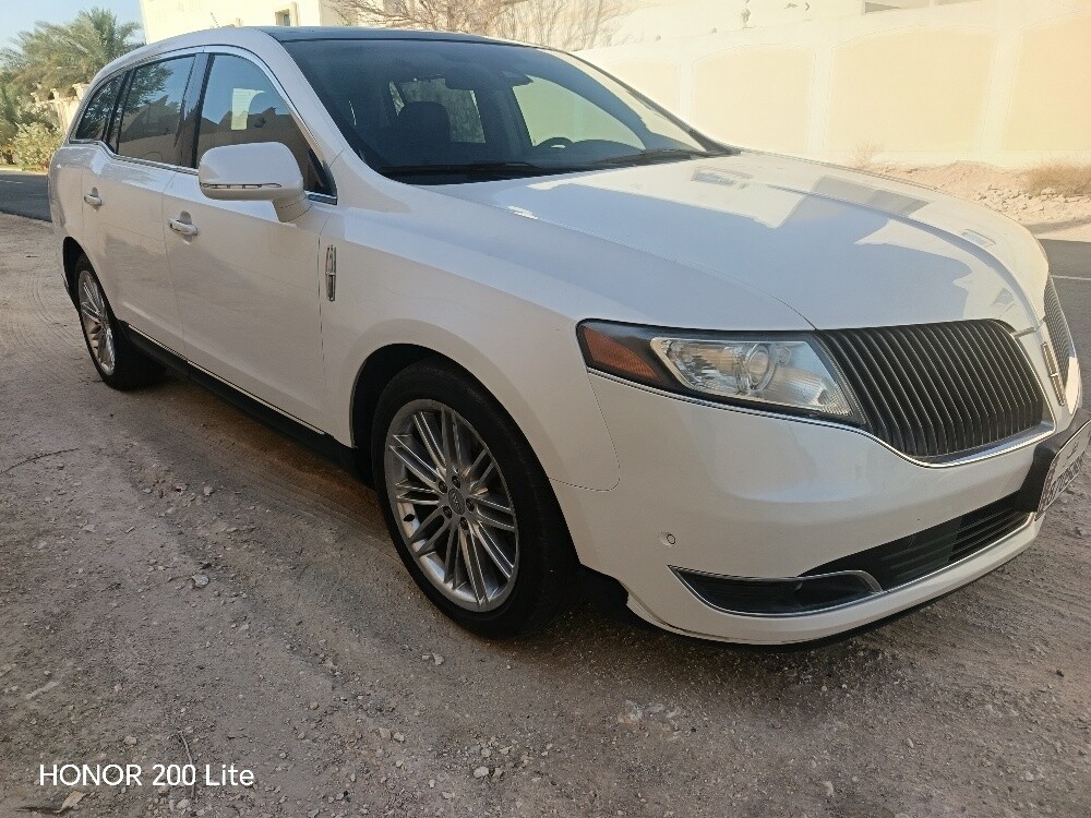 Lincoln MKT original paint - 3
