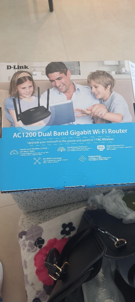 TP-Link AC1200 Gigabit Wi-Fi Router - 1