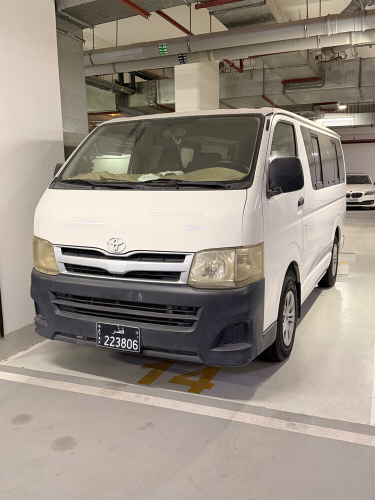 Toyota Hiace passenger 2011 - 5