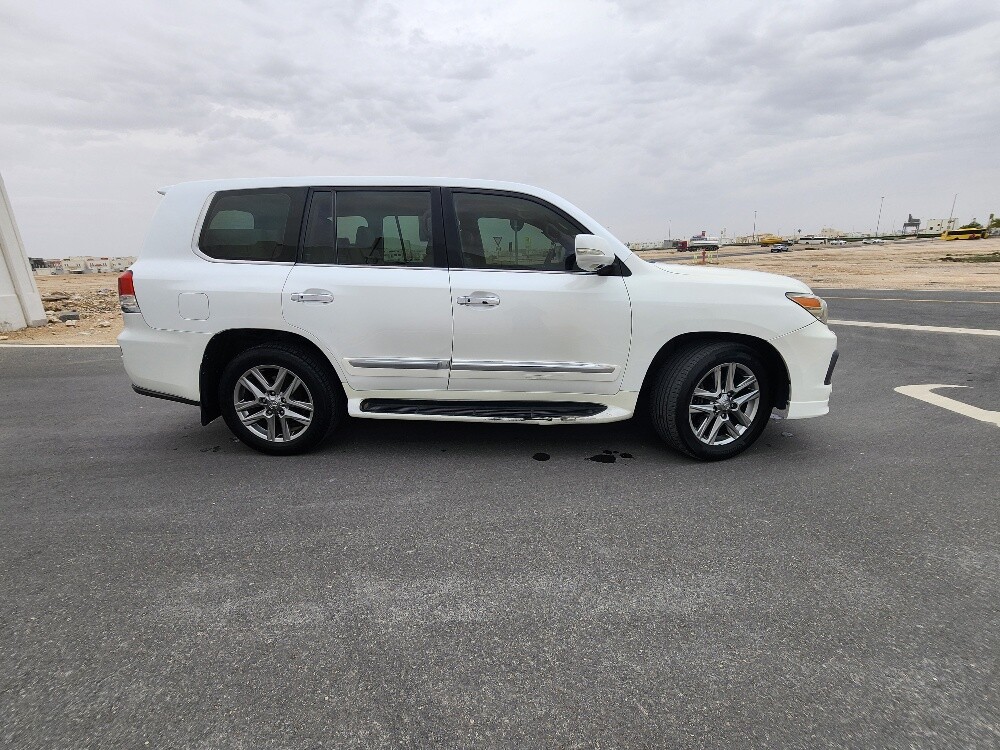 2015 Lexus 570 Converted (2009) - 8