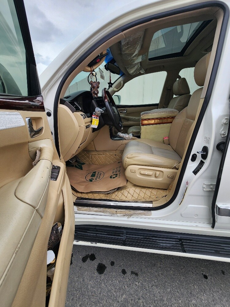 2015 Lexus 570 Converted (2009) - 2