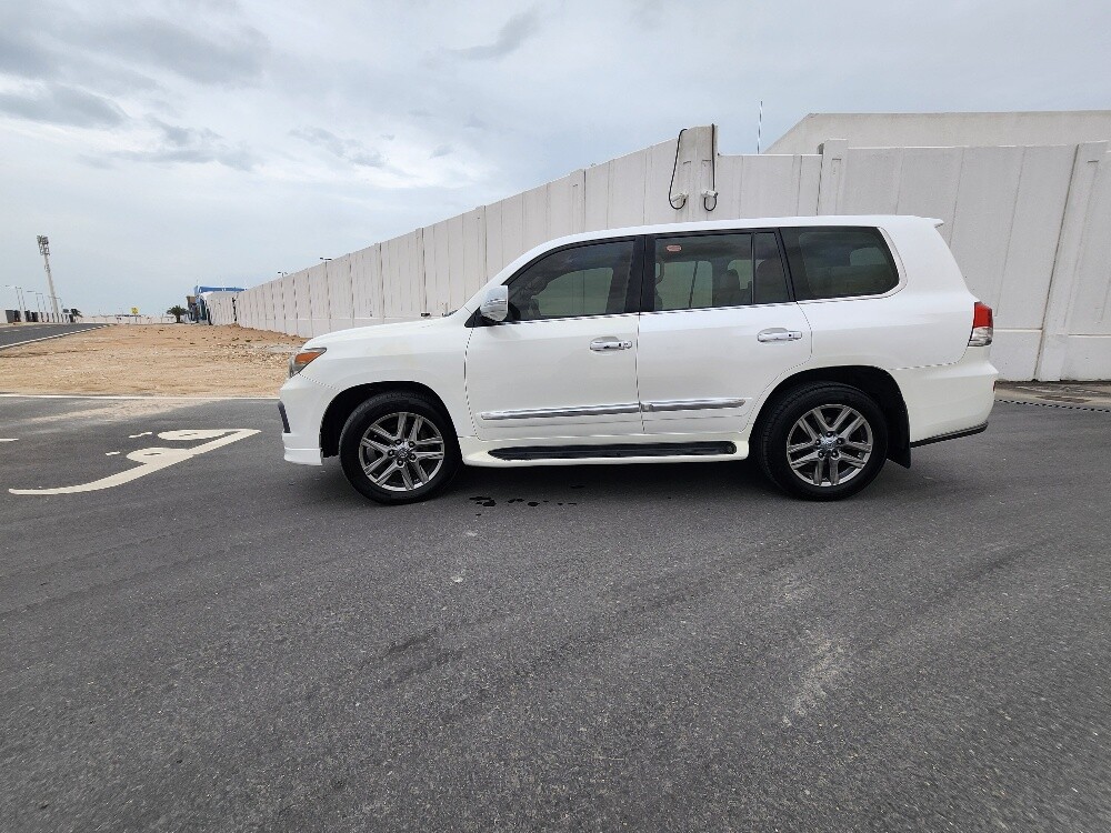 2015 Lexus 570 Converted (2009) - 7