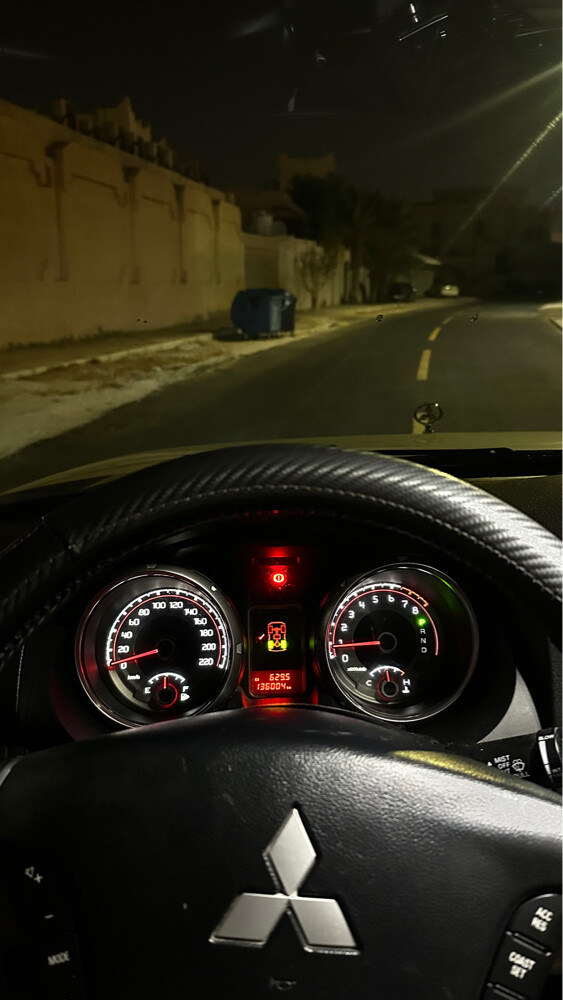 للبيع مستوبيشي باجيرو - 4
