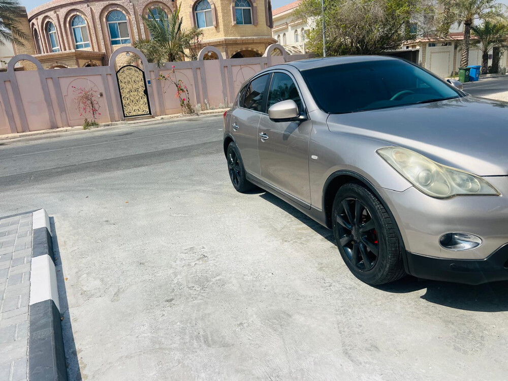 INFINITI EX35 Model -2009 Km-150 Accident minor-5 Isthimara- - 4