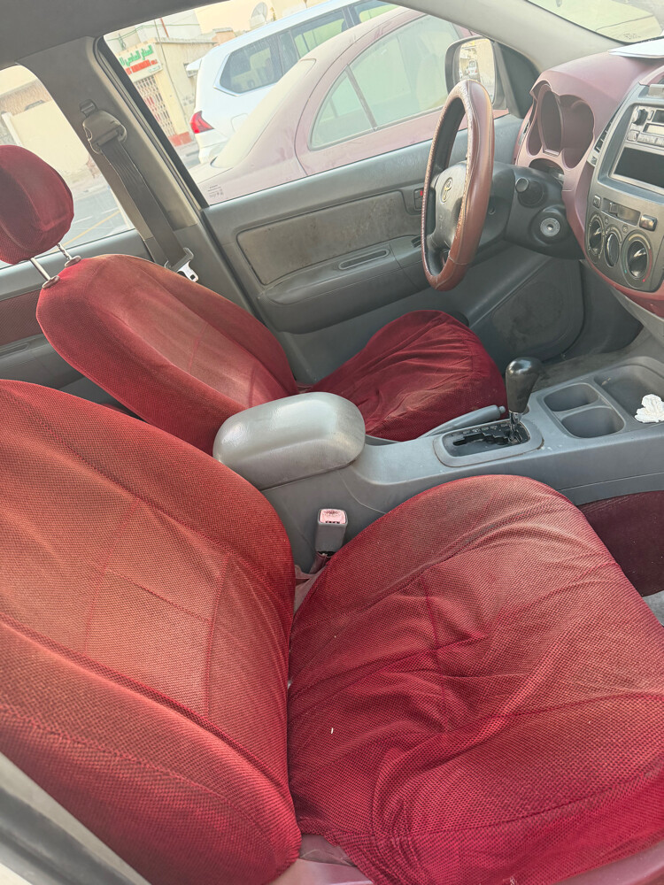 hilux Pikup 2x2 for sale automatic  - 5