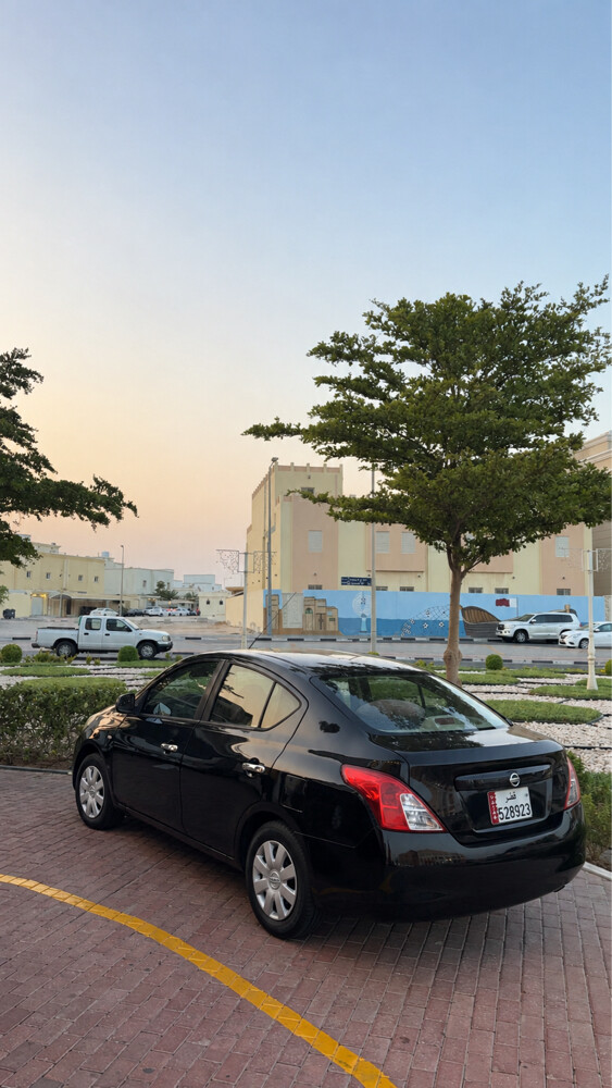 Nissan sunny - 4