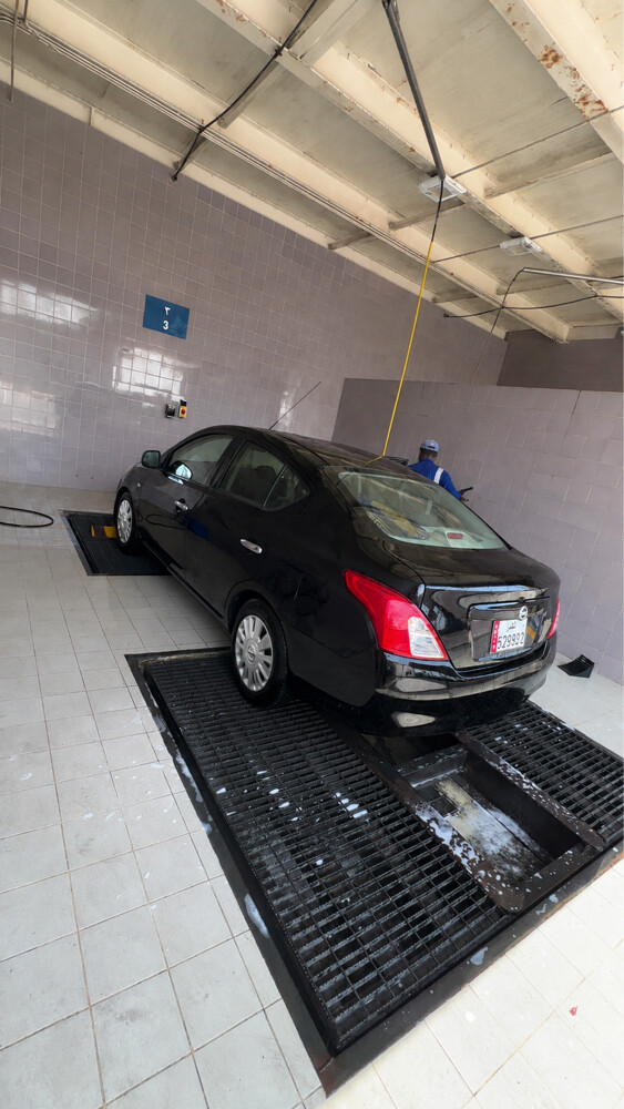 Nissan sunny - 2