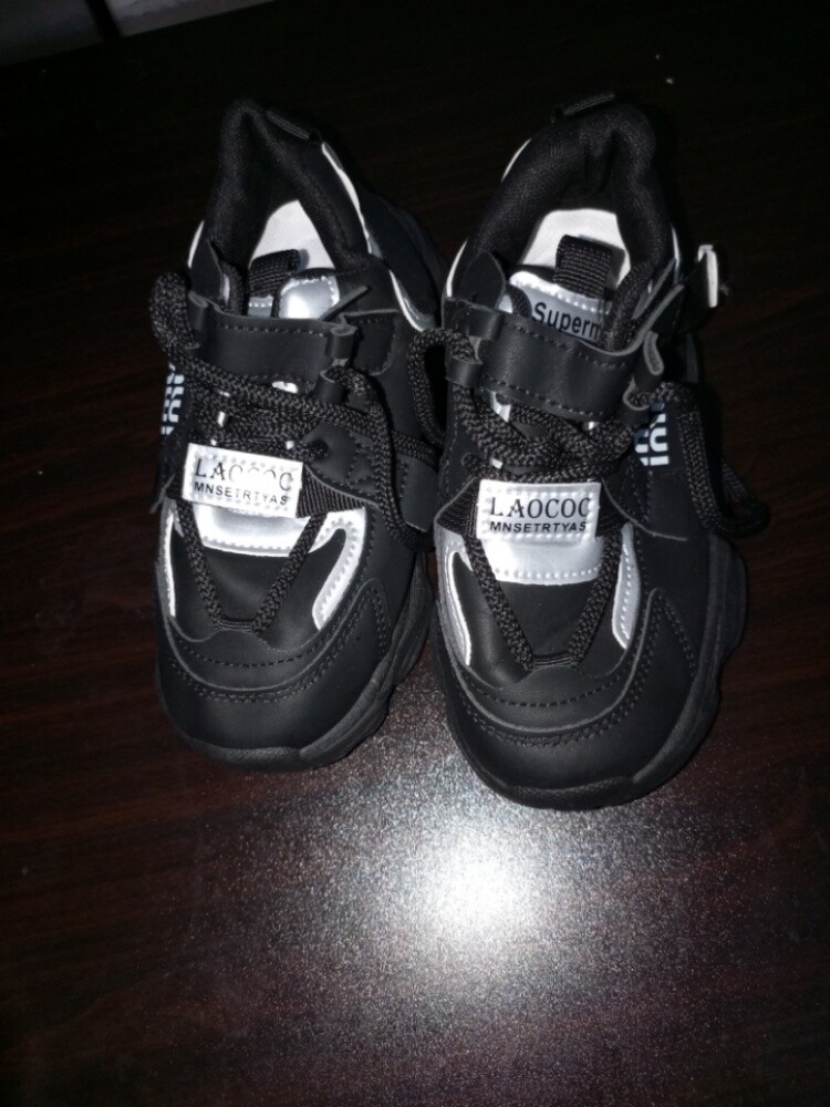 girls shoes 3 and 5yrs old.. - 2