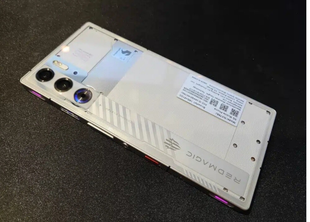 Red magic 9s pro - 1