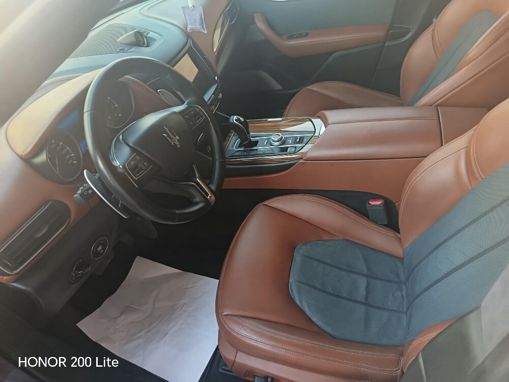 Maserati Levante S 2017 - 8