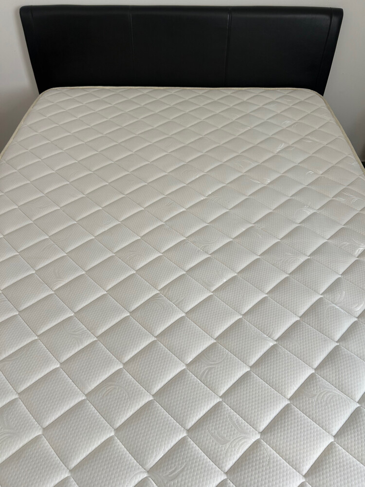 queen size bed - 4